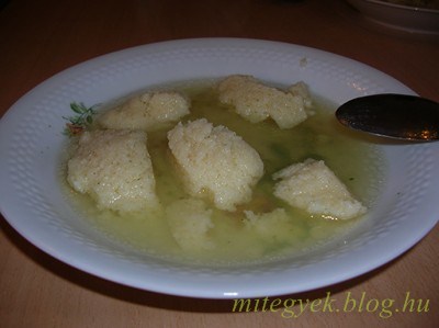 Grízgaluska leves (tejmentes, tejfehérje mentes, laktózmentes, szójamentes)