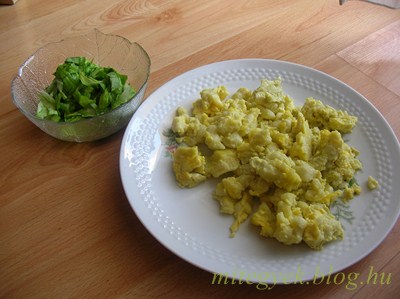 Tojásos galuska fejes salátával (tejmentes, tejfehérje mentes, laktózmentes, szójamentes)